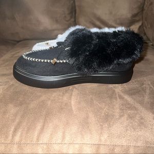 Bundle Stitch Detail Fluffy Trim Slip On Snow Boots size 6